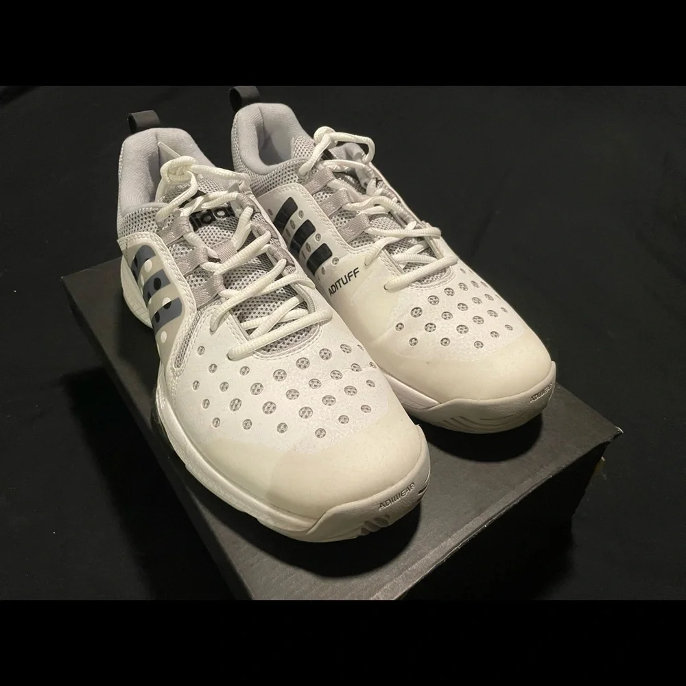 Adidas - Picture 2 of 3